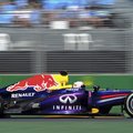 Australijos GP penktadienio treniruotėse greičiu išsiskyrė S.Vettelis ir F.Massa