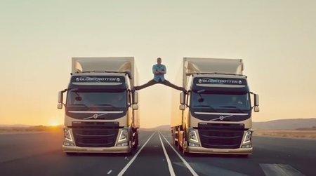 Jeanas-Claude’as Van Damme’as Volvo reklamoje