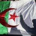 Alžyras piktinasi Prancūzijos „kišimusi į vidaus reikalus“