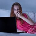 Apie vaikino neištikimybę mergina sužinojo įsijungusi savo kompiuterį