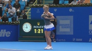 Per draugišką mačą C. Wozniacki  mėgdžiojo S.Williams