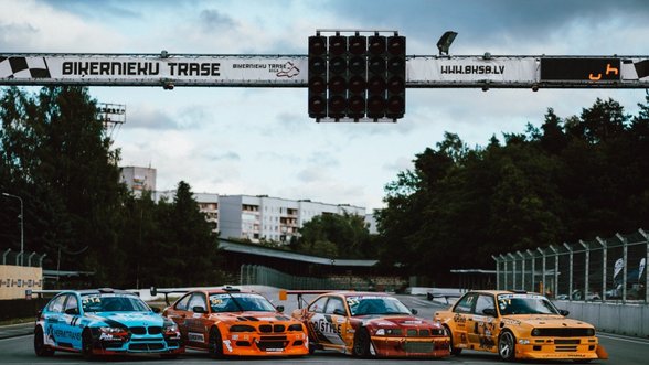 Į „Nemuno žiedo“ trasą lenktynėms išleis keturias skirtingas BMW kartas