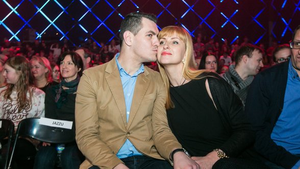 Per „X Faktoriaus“ superfinalą J. Jankevičius meiliai bučiavo kitą moterį