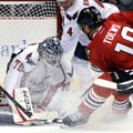 Čempionai Čikagos „Blackhawks“ ledo ritulininkai NHL pirmenybes pradėjo pergale