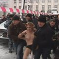 Prie Ukrainos parlamento – nuogos ir nepailstančios „Femen“