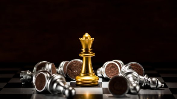 Matematikas įveikė 150 metų ramybės nedavusią užduotį: kiek karalienių ant šachmatų lentos būtų saugios?