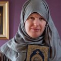 Buvęs britų karys pasikeitė lytį, atsivertė į islamą ir ištekėjo
