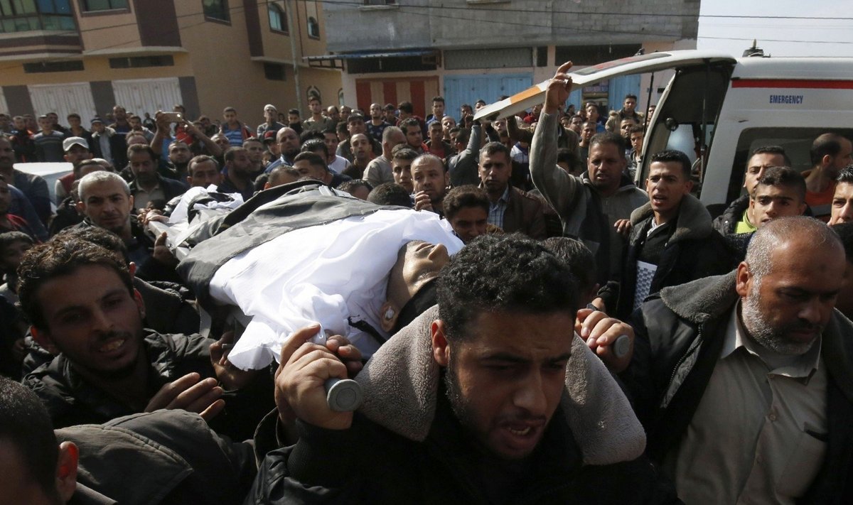 Izraelio smūgiai Gazos Ruože jau nusinešė šešių palestiniečių gyvybes