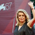 C. Deneuve ir P. Almodovaras atsiims Europos kino apdovanojimus