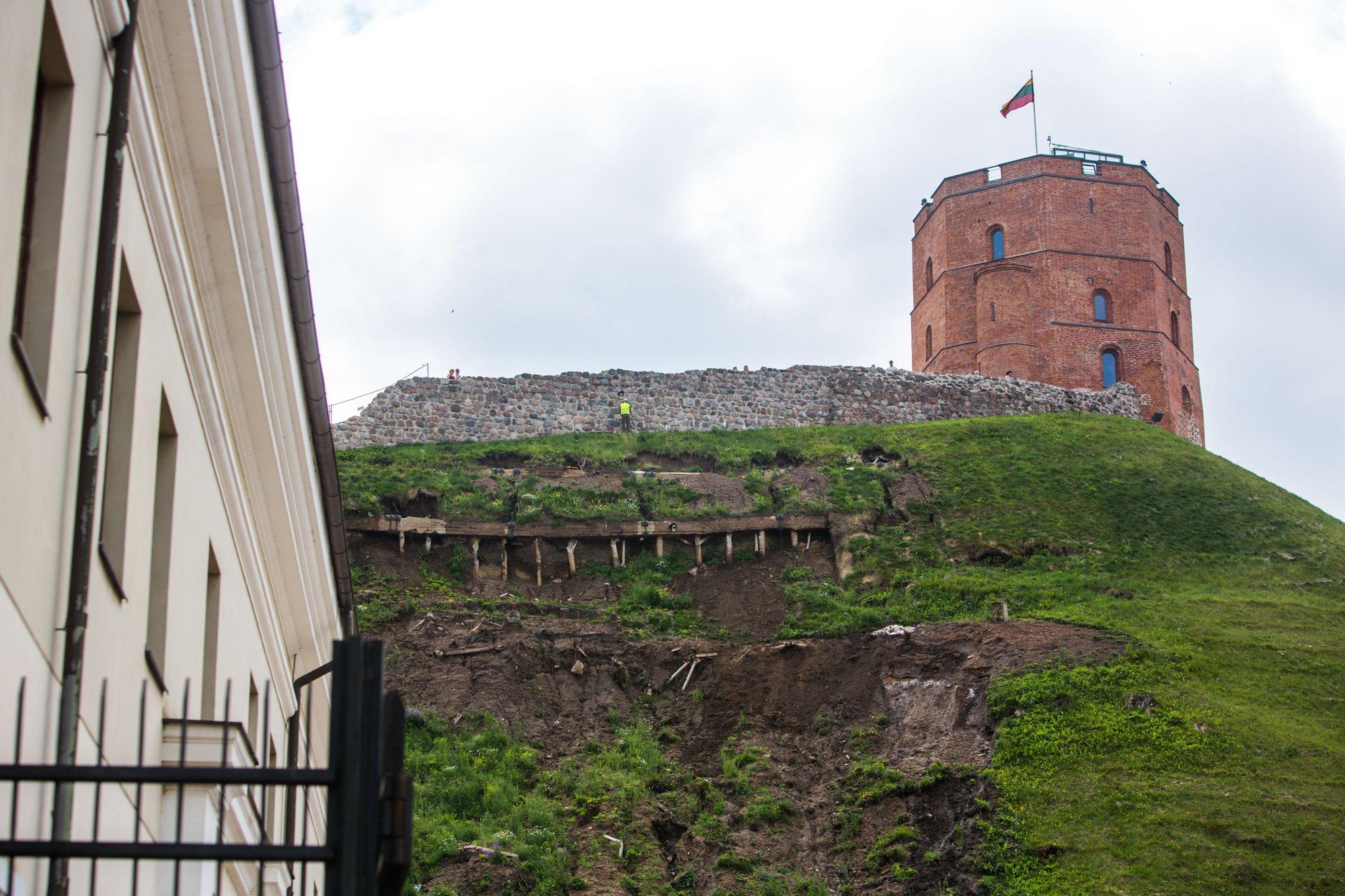 Gediminas Hill closed until Monday as downpours expected Delfi EN