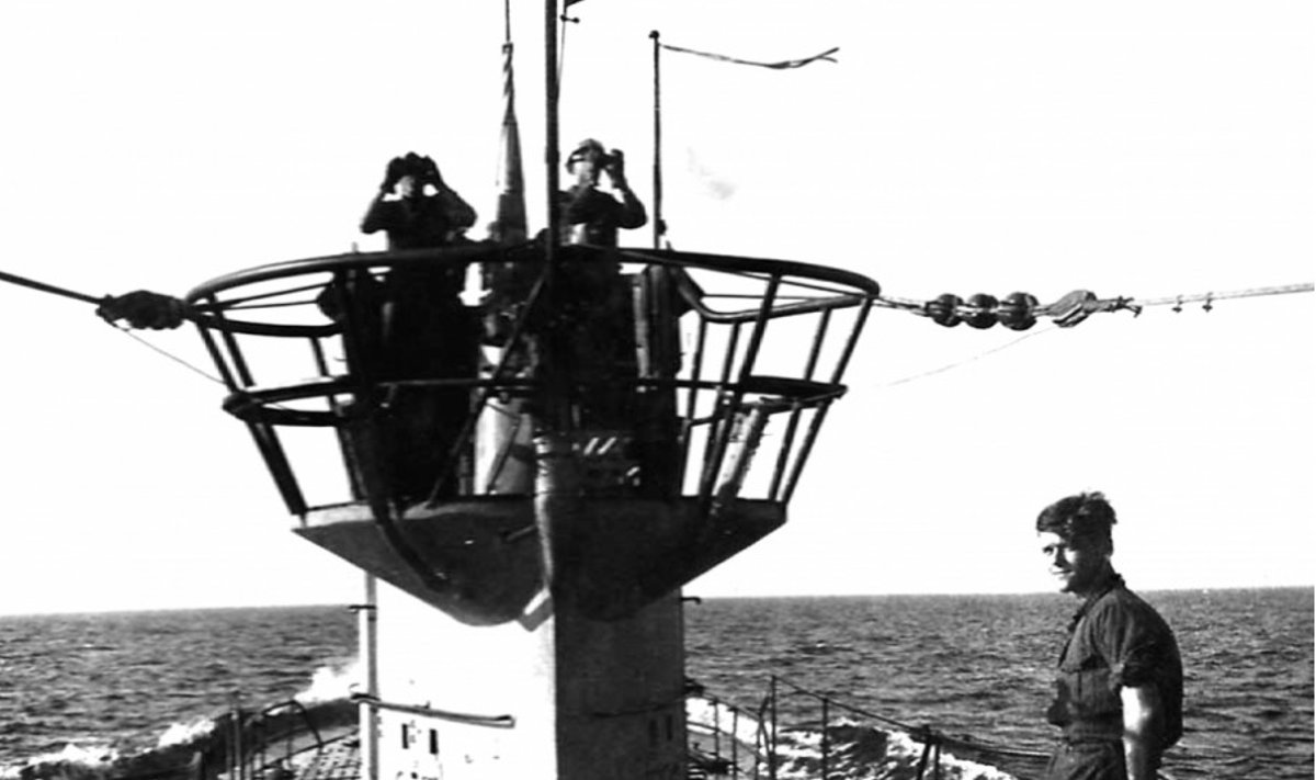 Курсанты-подводники в Мемеле
