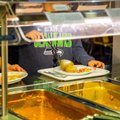 Lengvatos panaikinimas palietė ne tik restoranus ir kavines: dėl išaugusių kainų tėvai ieško alternatyvų mokyklos pietums