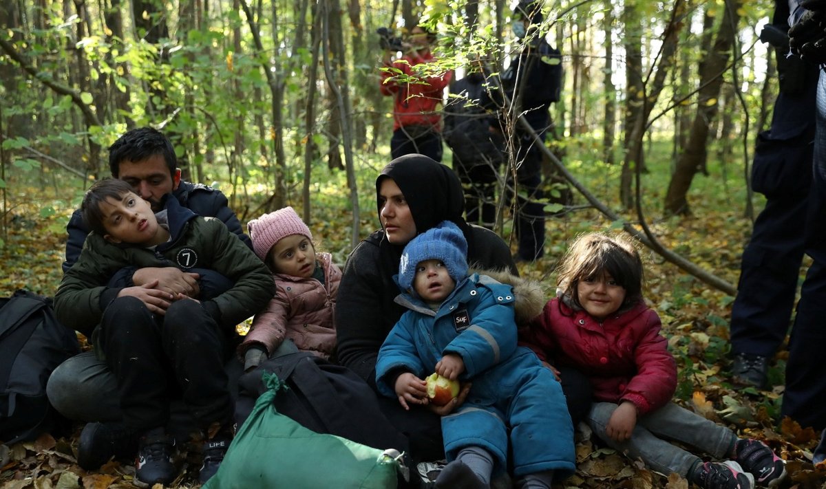 Migrantai Baltarusijos-Lenkijos pasienyje