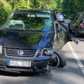 Vilniuje girto vyro vairuojamas automobilis susidūrė su motociklu